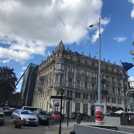 Адмирал Хостел Odessa Esterno foto