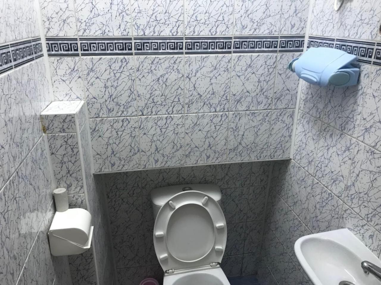 Адмирал Хостел Odessa Esterno foto