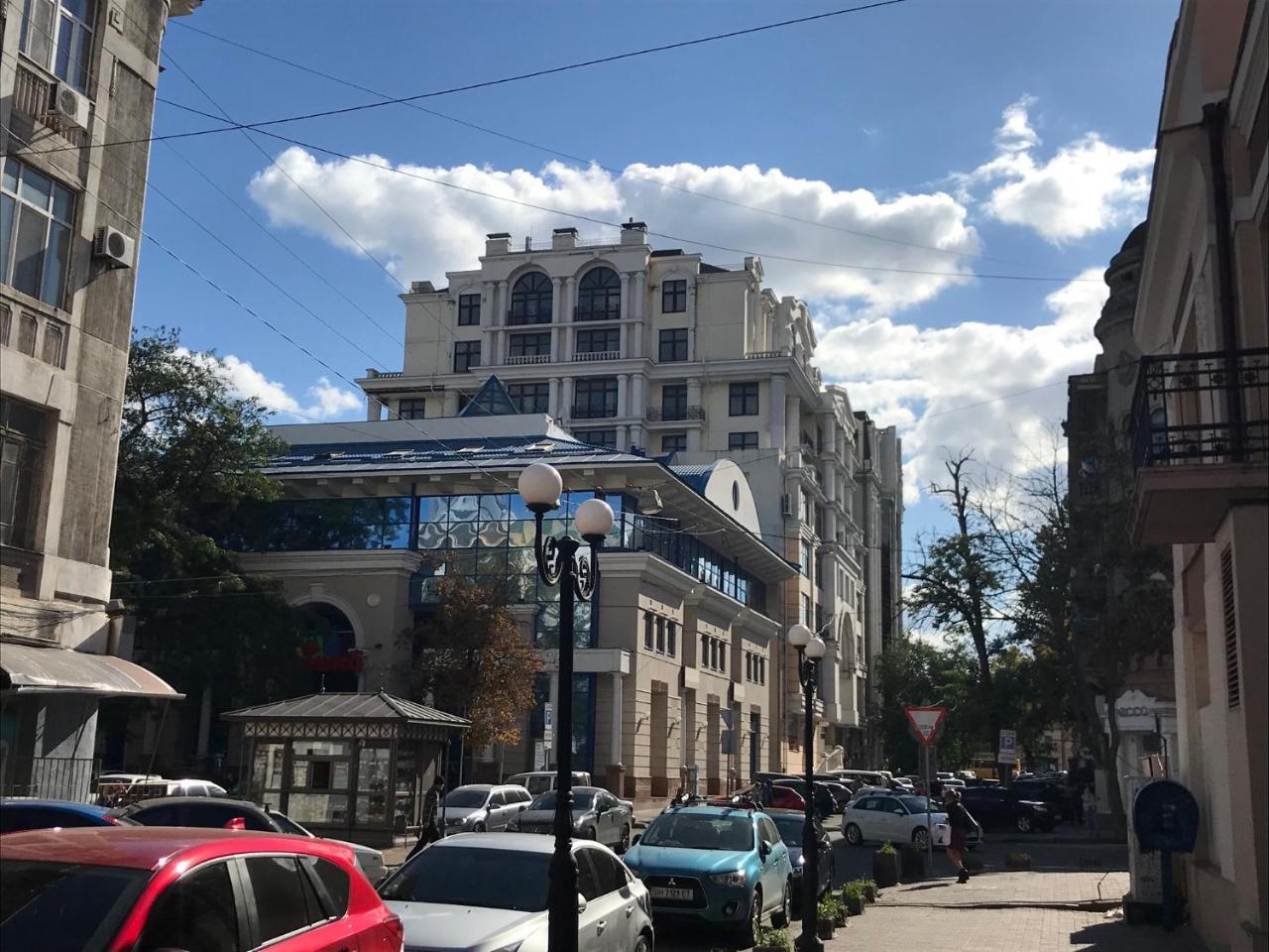 Адмирал Хостел Odessa Esterno foto
